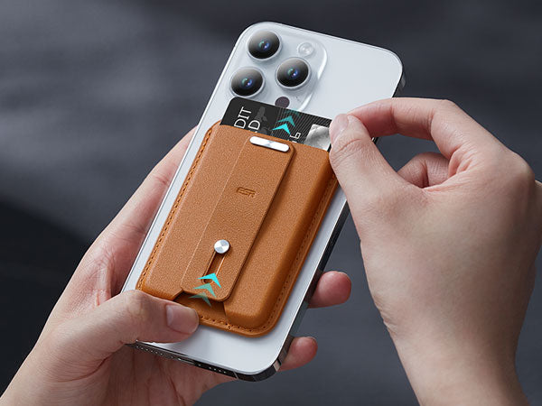 ESR HaloLock MagSafe Uyumlu Ayarlanabilir 3 Kartlık Yüzüklü Suni Deri Cüzdan - Caramel Brown (Karamel Kahve)