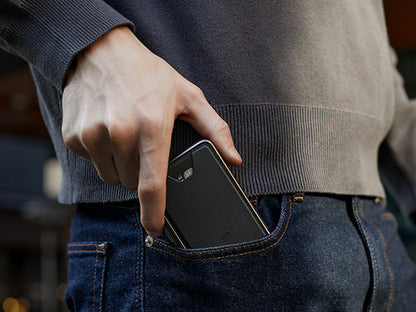 ESR Magsafe Wallet Özellikli Standlı Powerbank Siyah