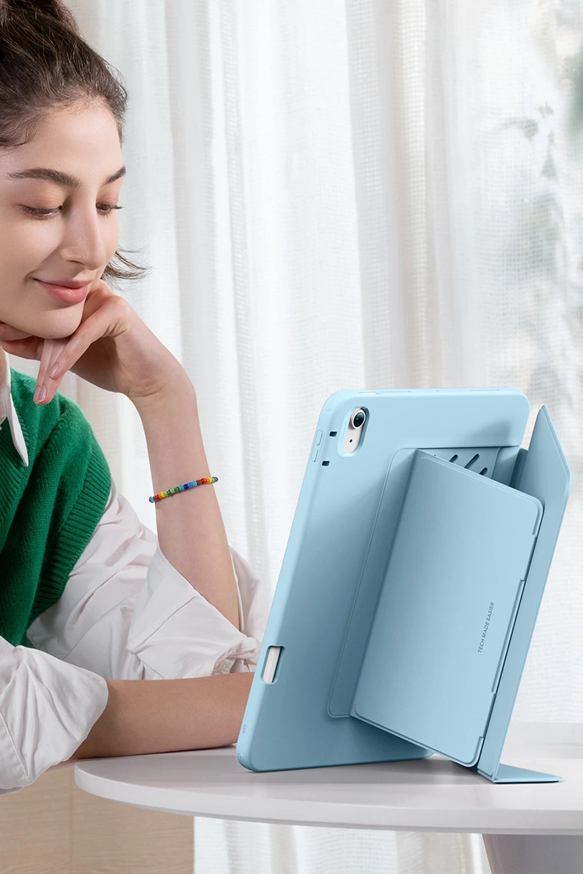 ESR Apple iPad Air 11 (2024) Flip Hybrid Kalemlikli Tablet Kılıfı - Açık Mavi